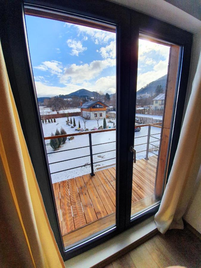 Villa Swiss Sacele Bagian luar foto