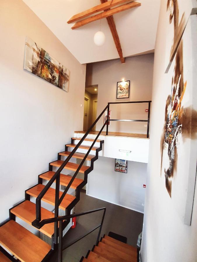 Villa Swiss Sacele Bagian luar foto